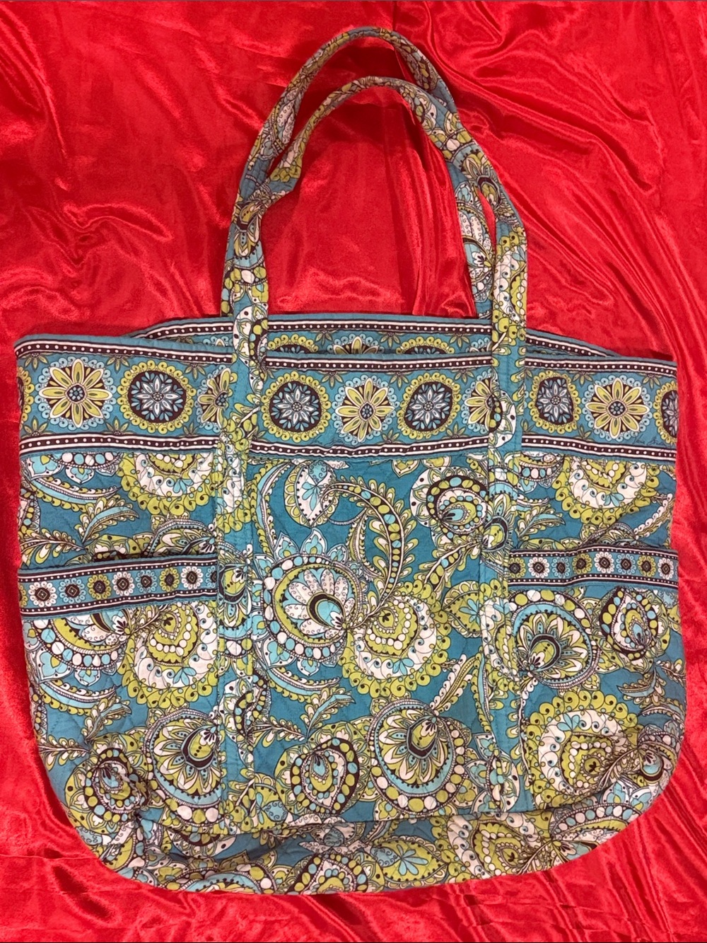 WOW POSHMARK - Authentic Vera Bradley XXL Tote 22”L x 15”H x 7”W